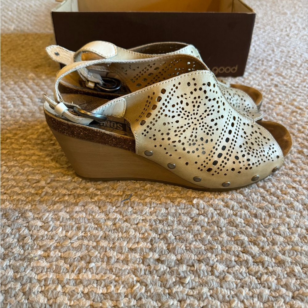 Pikolinos wedges